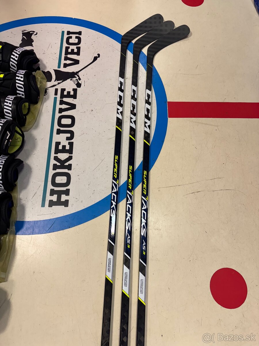 UPLNE NOVA PROFI HOKEJKA CCM SUPER TACKS AS3 