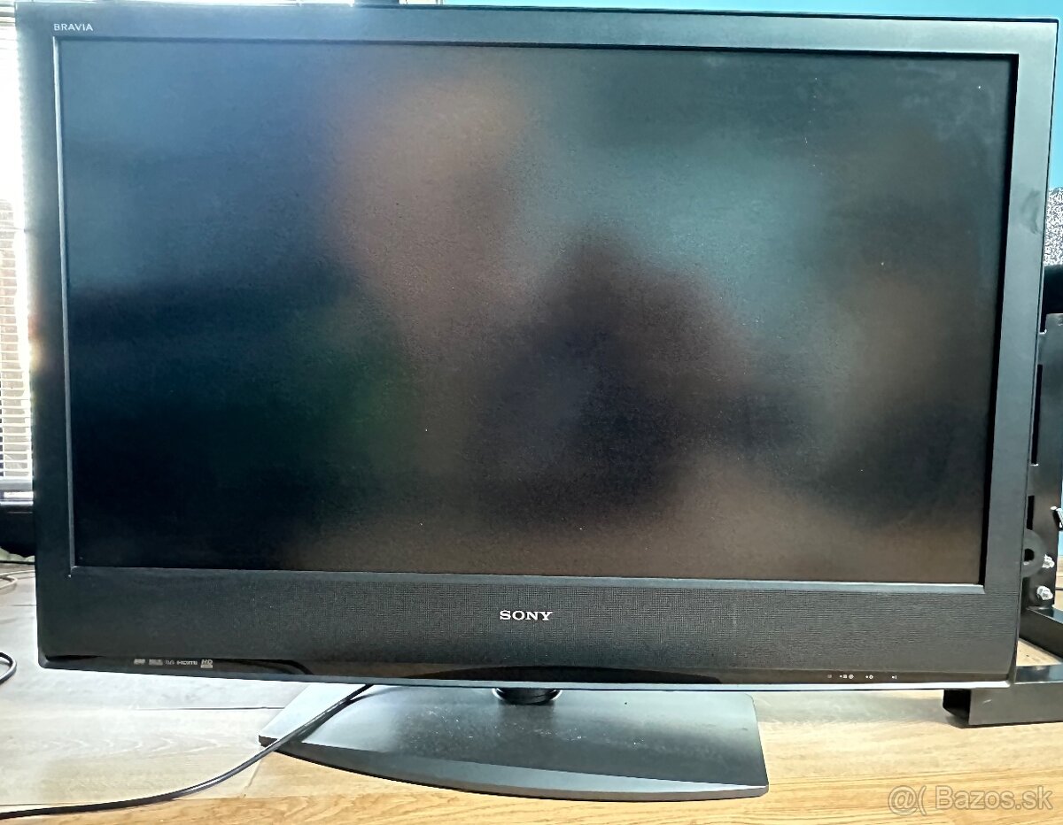 HD televizor Sony Bravia s 116cm uhloprieckou.