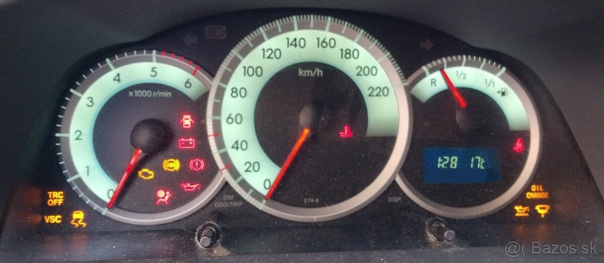 tachometer toyota corolla verso 2,0