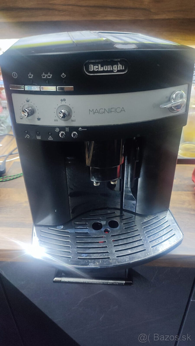 Delonghi kavovar