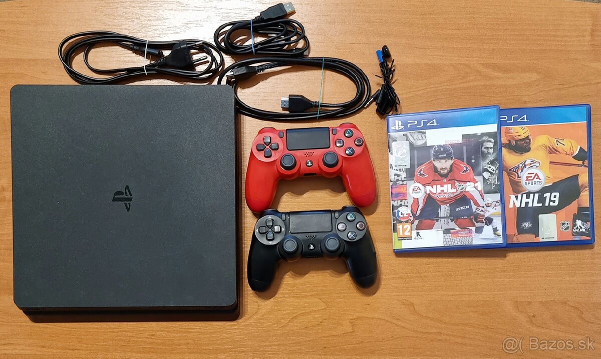 Playstation 4 slim + 2 ovládače (možná dohoda)