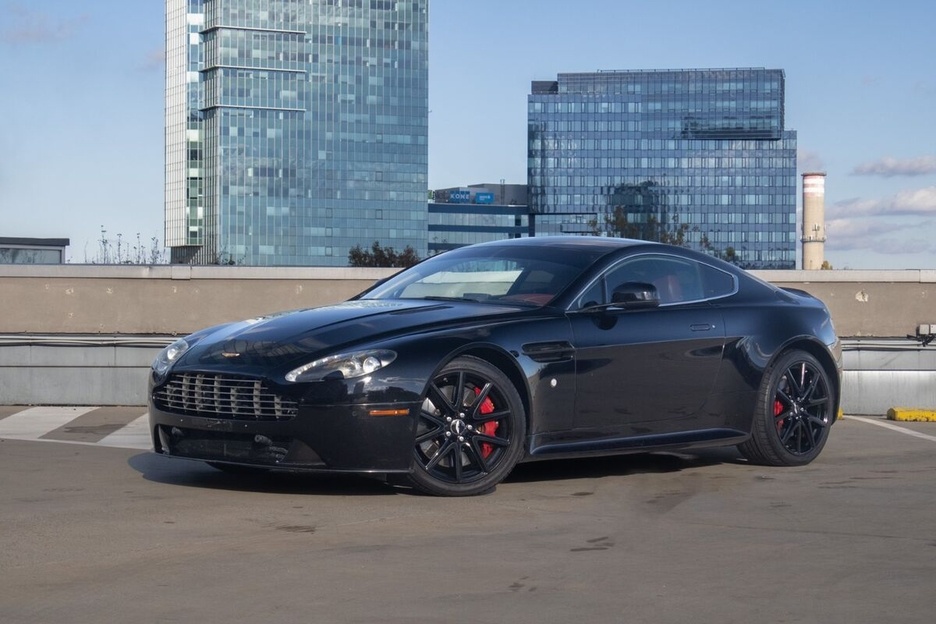 Aston Martin V8 Vantage S