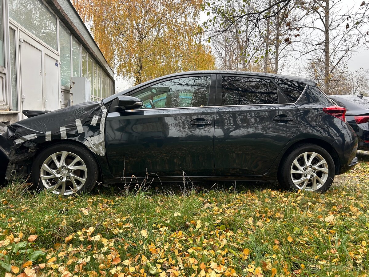 Toyota Auris 1.2 Turbo AUTOMAT