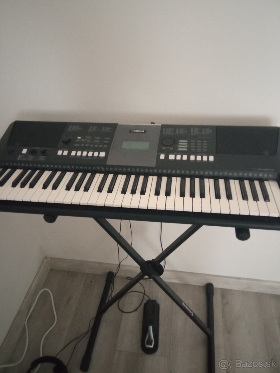 Yamaha psr e423