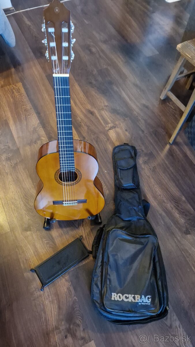 gitara YAMAHA CS40