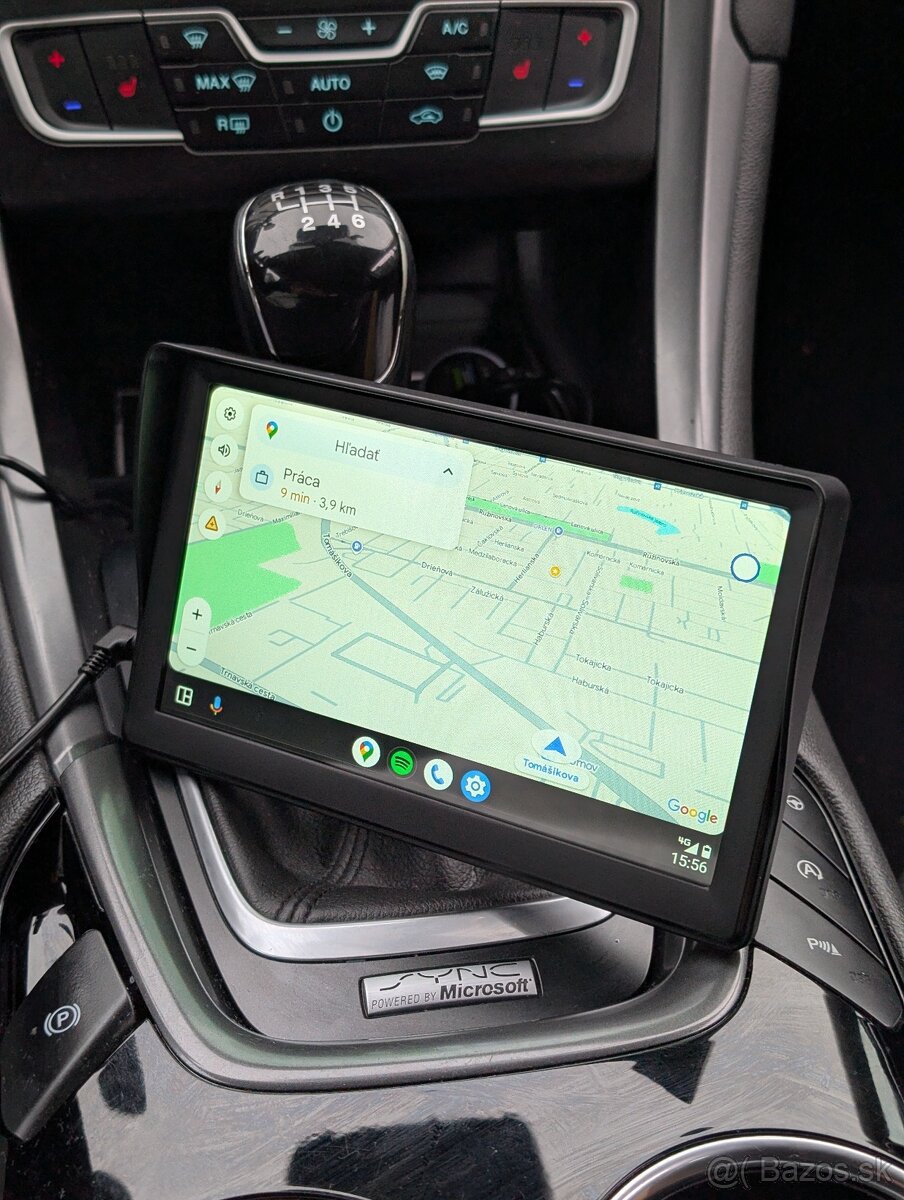 Univerzálne autorádio s Android Auto a CarPlay