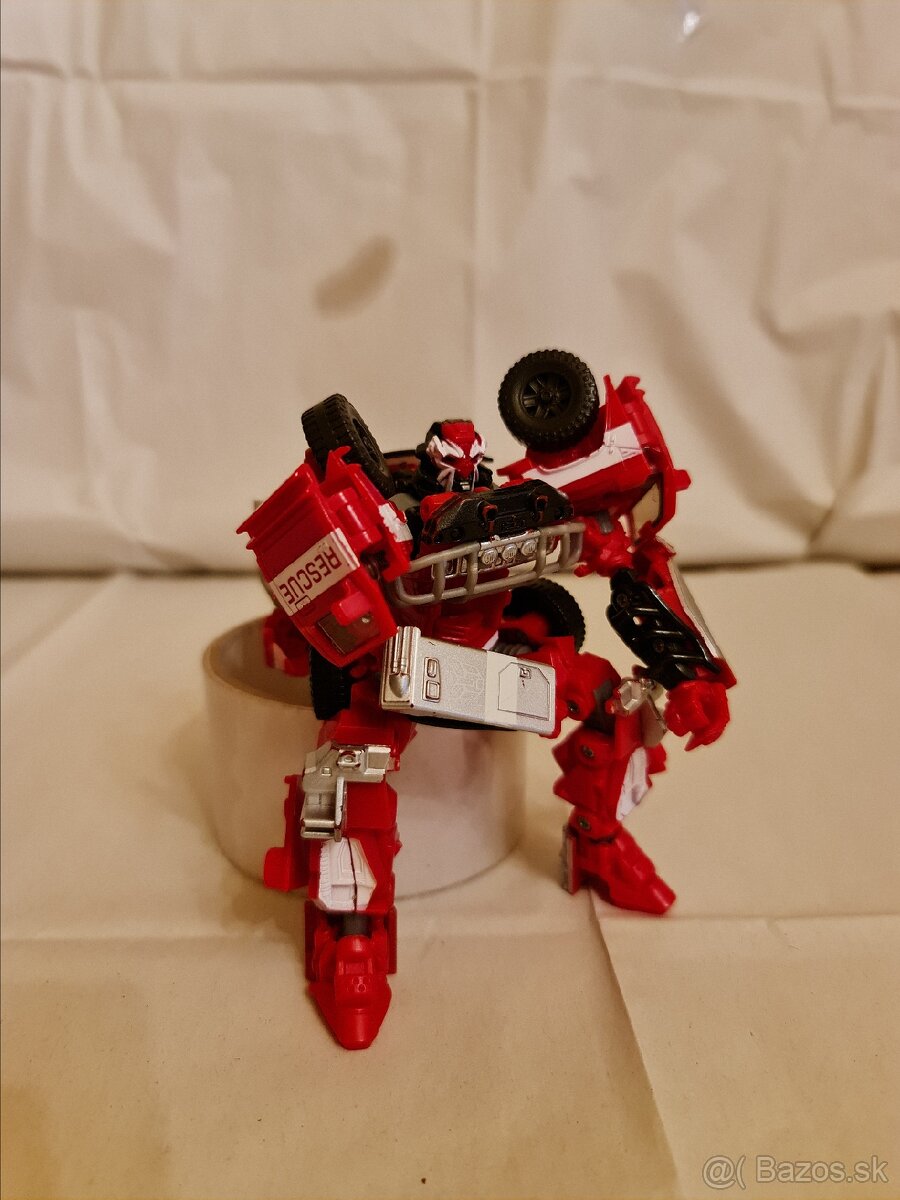 Transformers Autobot Ratchet – červená verzia