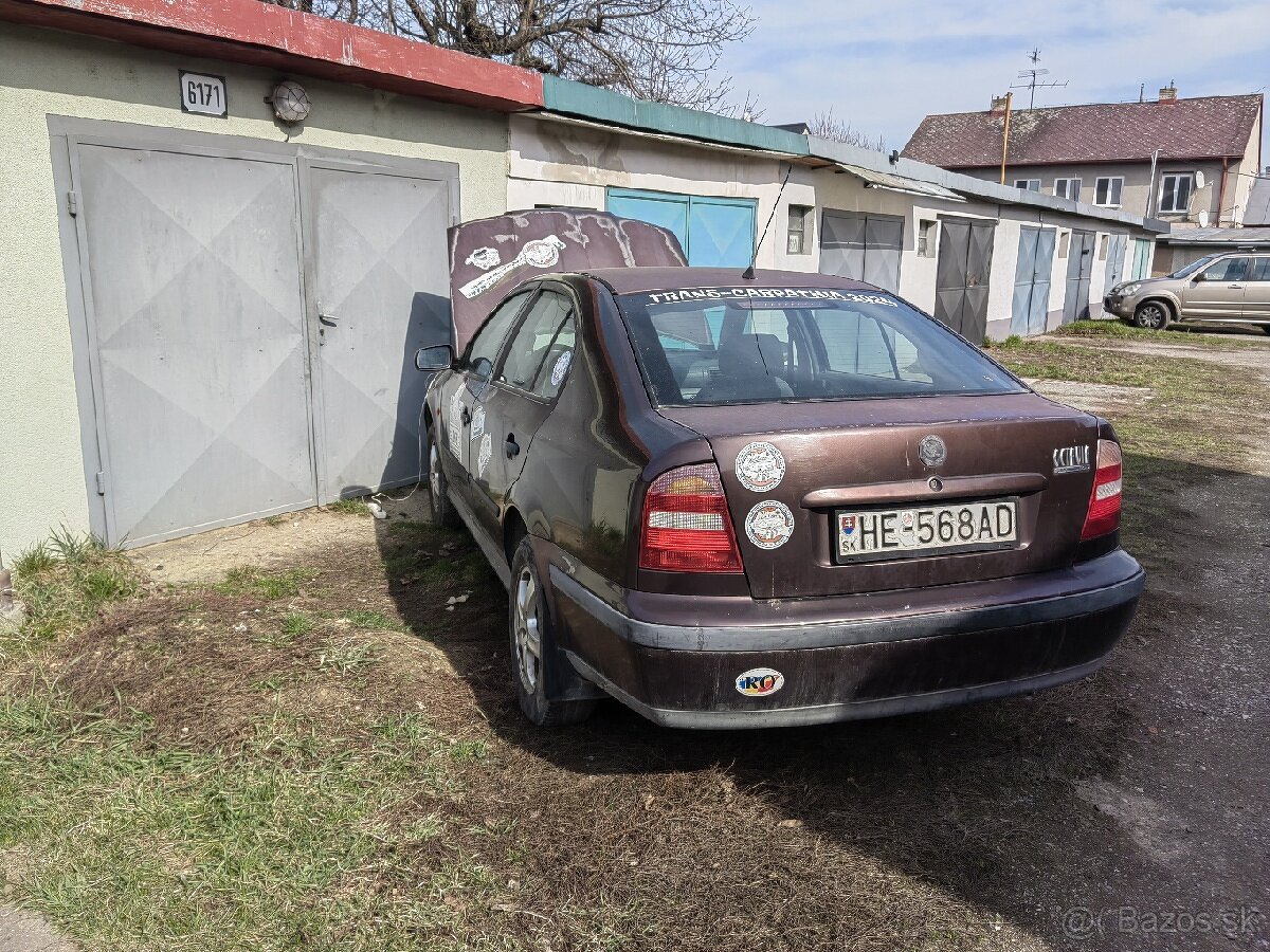 REZERVOVANÉ Octavia 1.8 20V 92kW - BEZ STK, skôr na diely