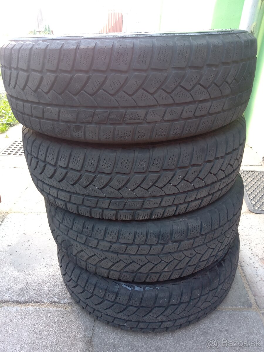 Predam zimne gumy 195/65r15