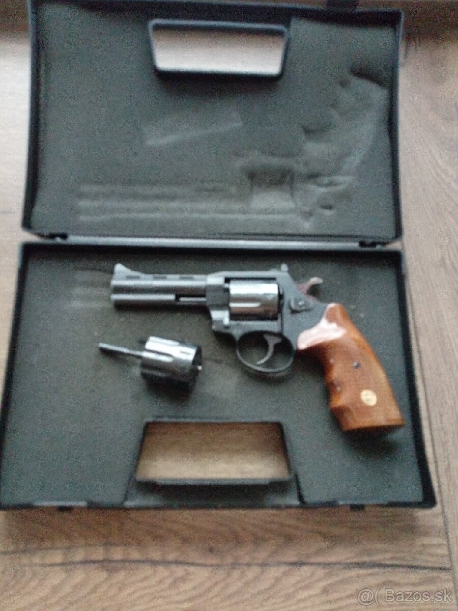 Revolver Holek 341