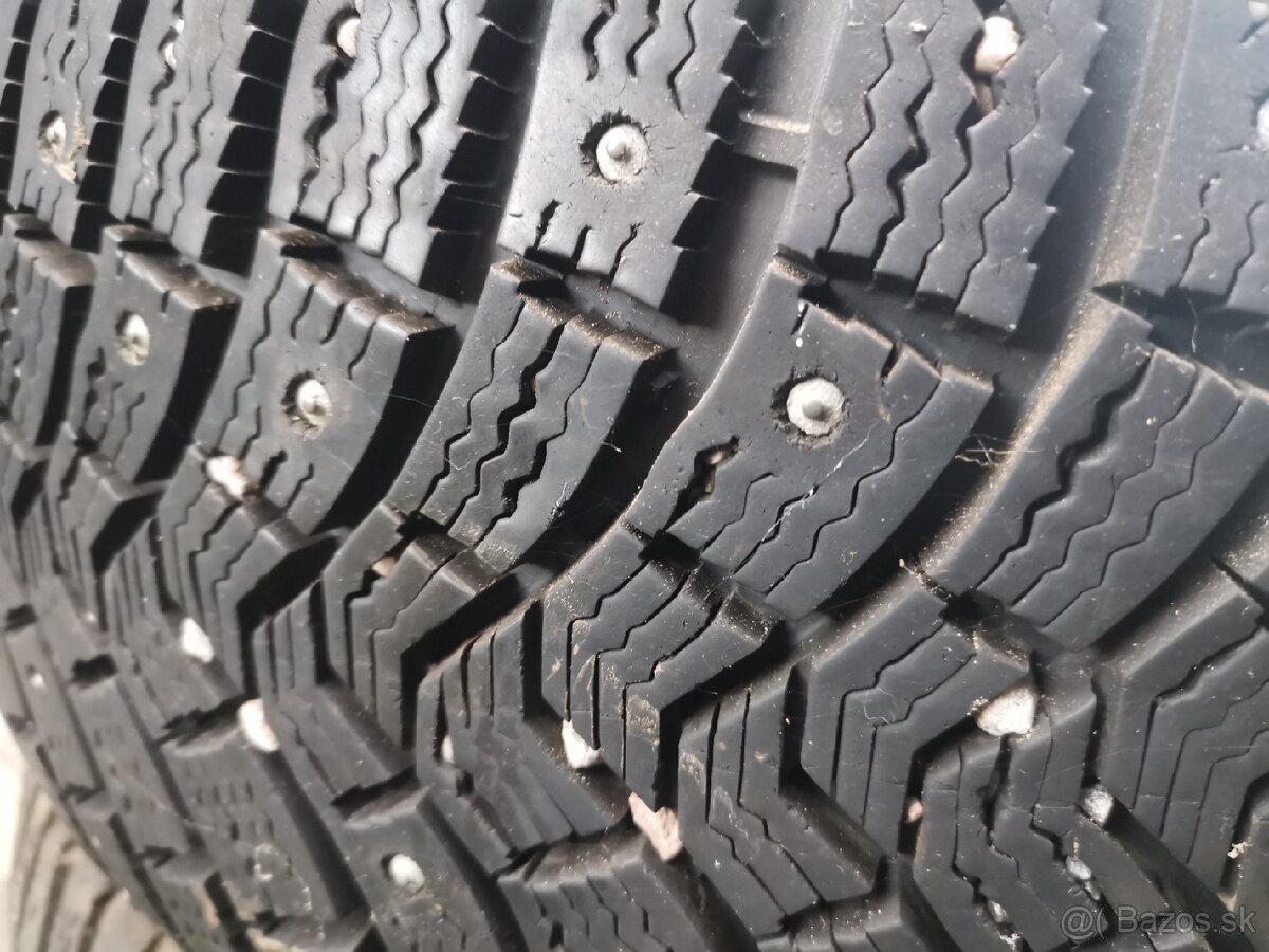 Michelin x-ice north 215/55R17