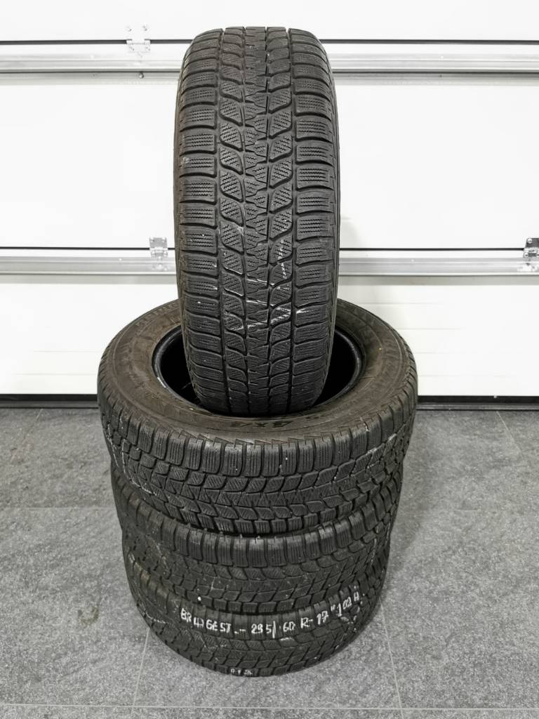 Bridgestone Blizzak LM 25 235/60 R17 102H zimné