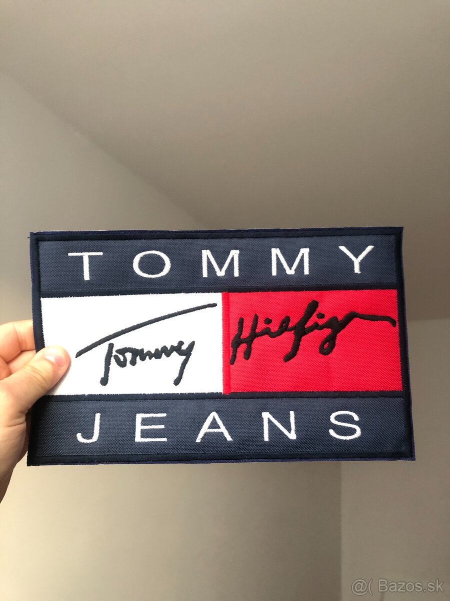 Nášivka Tommy Hilfiger veľká - 15 x 25cm - nové