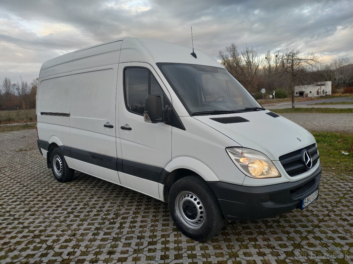 Mercedes-Benz Sprinter 311 CDI ( 130 700 KM )