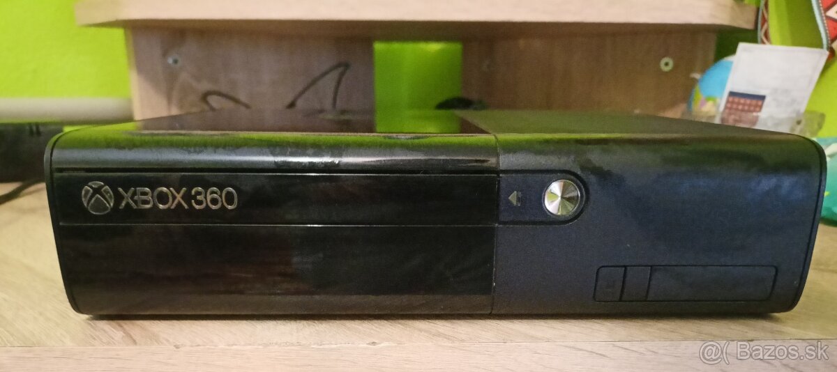 Xbox 360 E