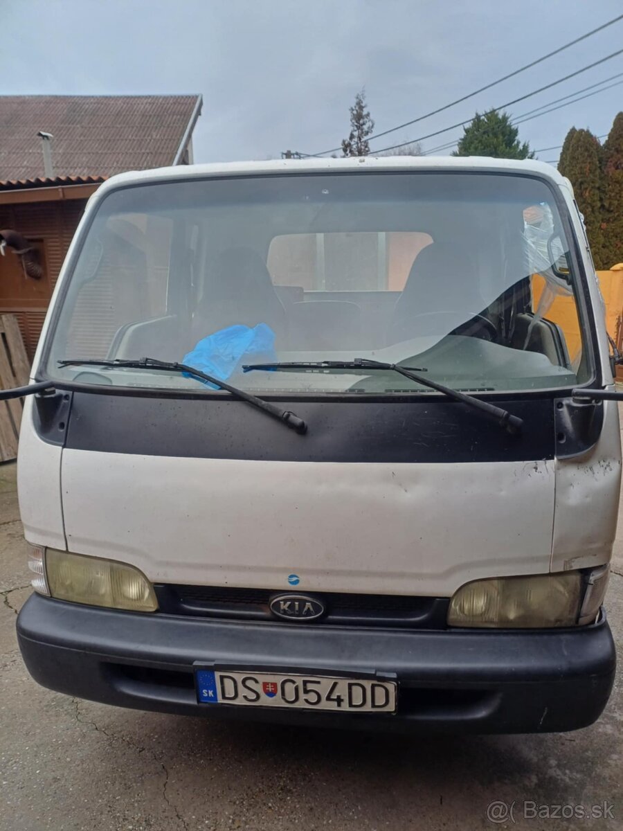 Kia K2700