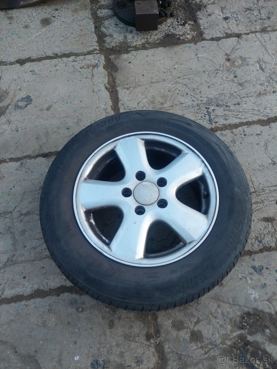 Toyota Auris hlinikove komplety Letne 195/65 R15