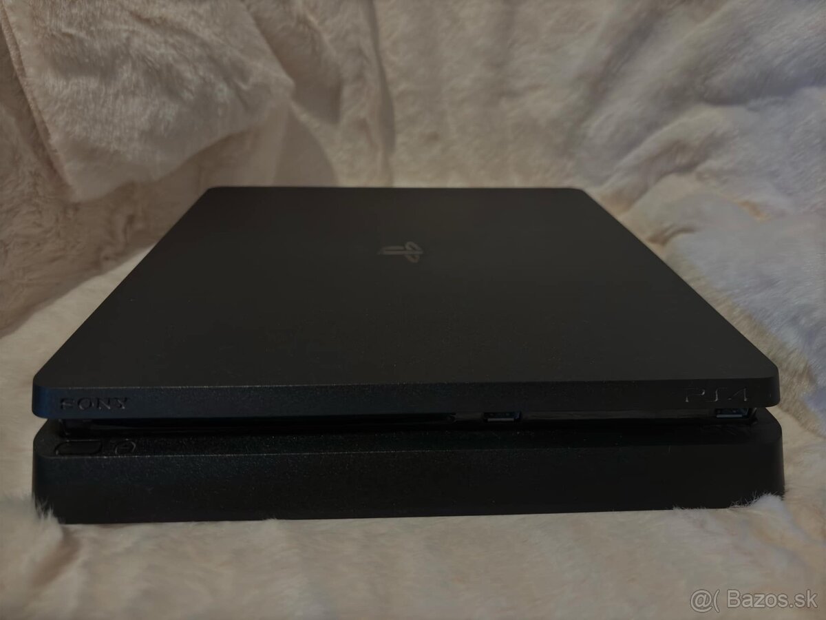 PS4 slim