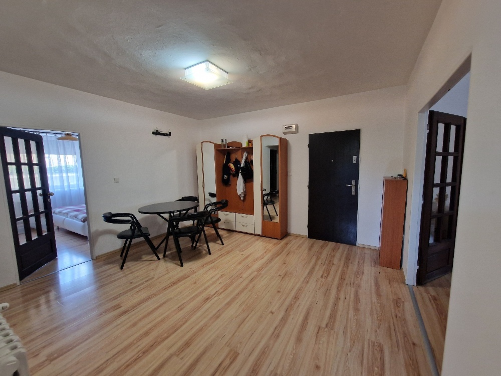 4 izb. byt s loggiou + garáž na Cukrovarskej ul. v Seredi