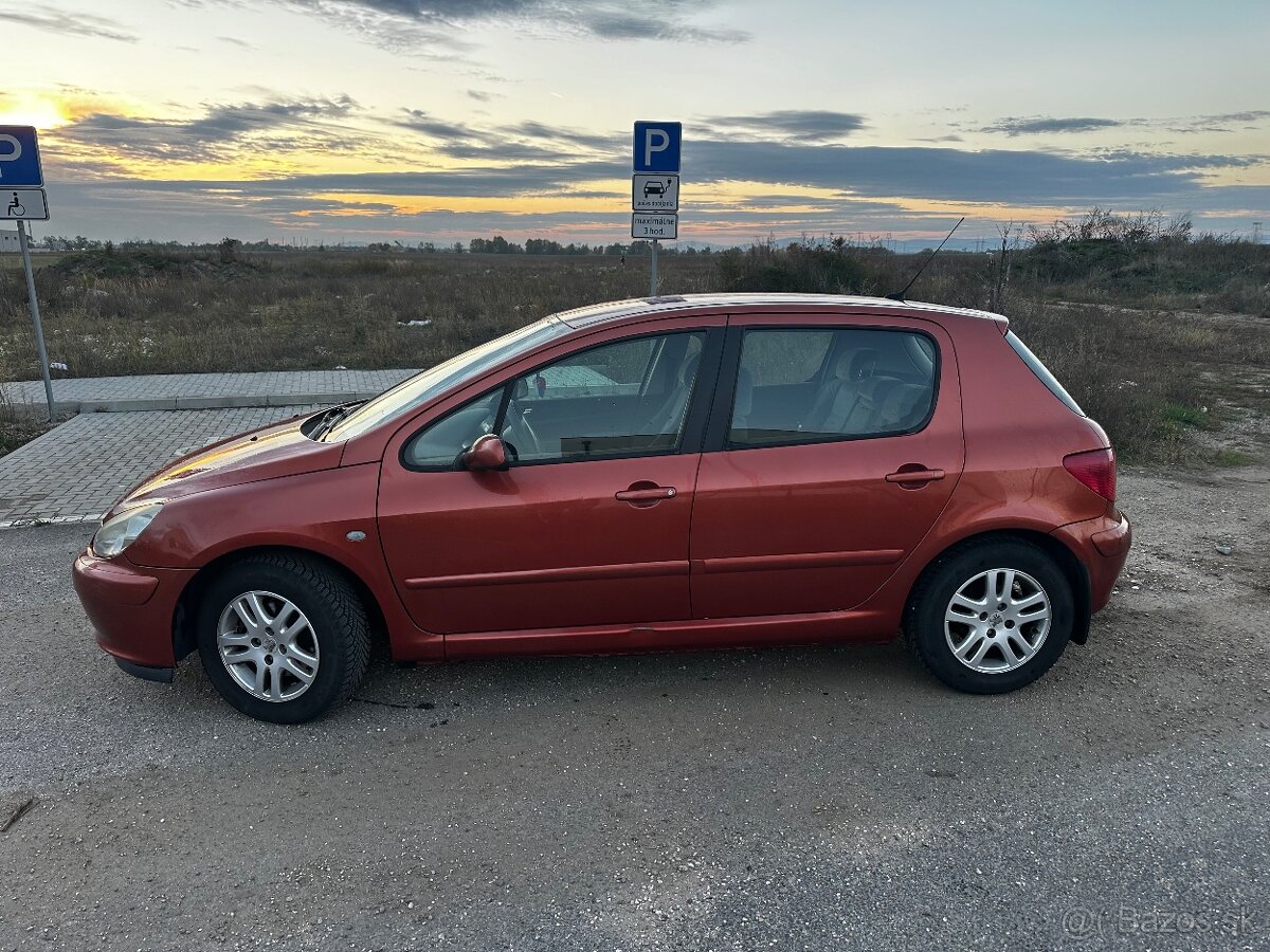 Predam peugeot 307 1.6 benzin