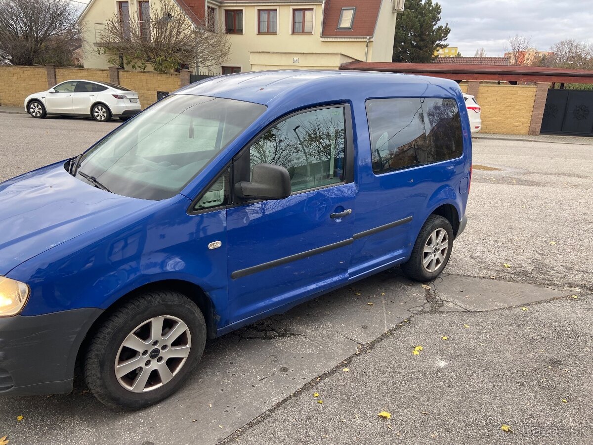 VW caddy 1.9SDI rok 2003