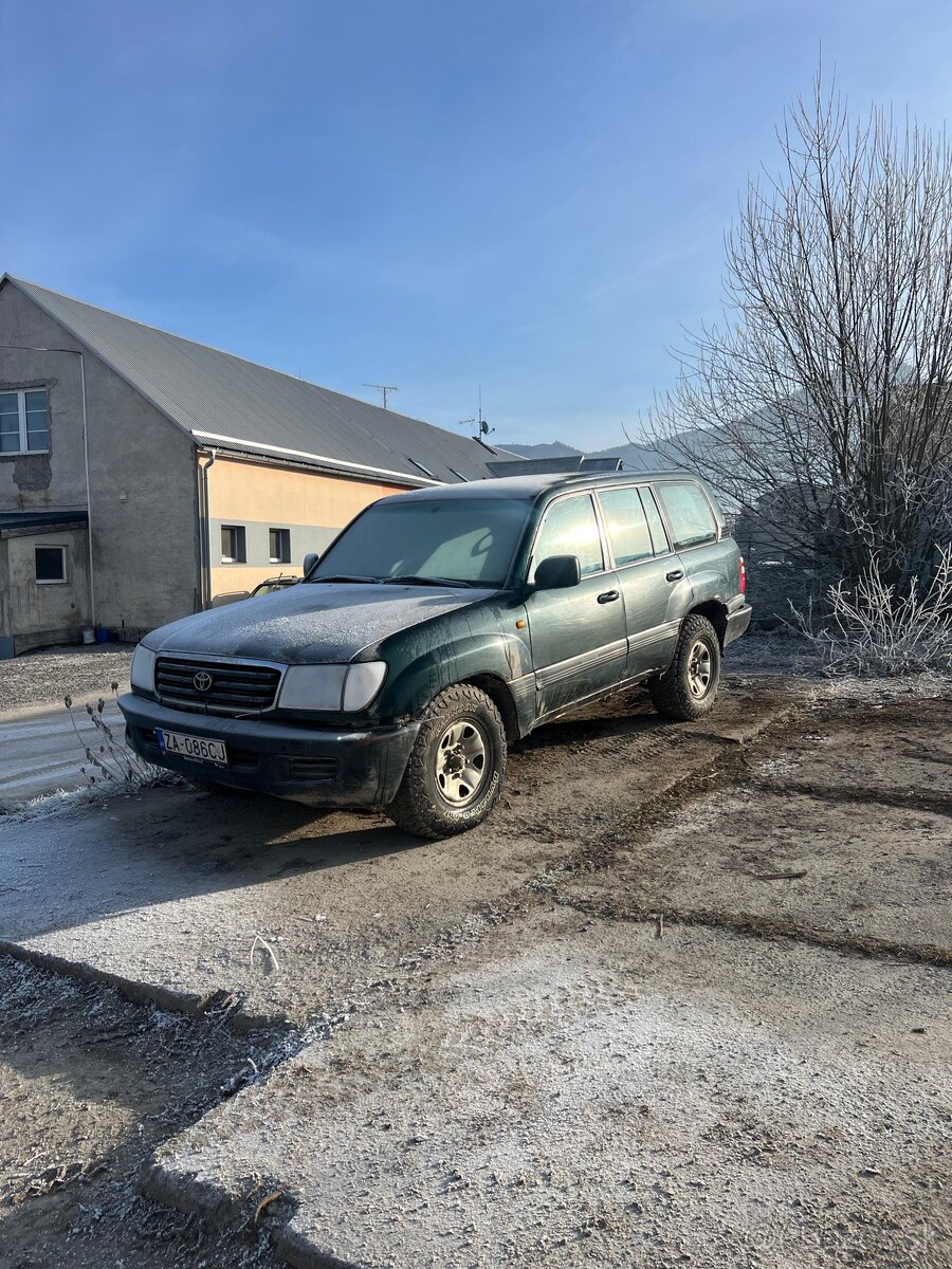 Toyota Land Cruiser 100