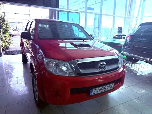 Toyota Hilux 2.5D DOBLECAB