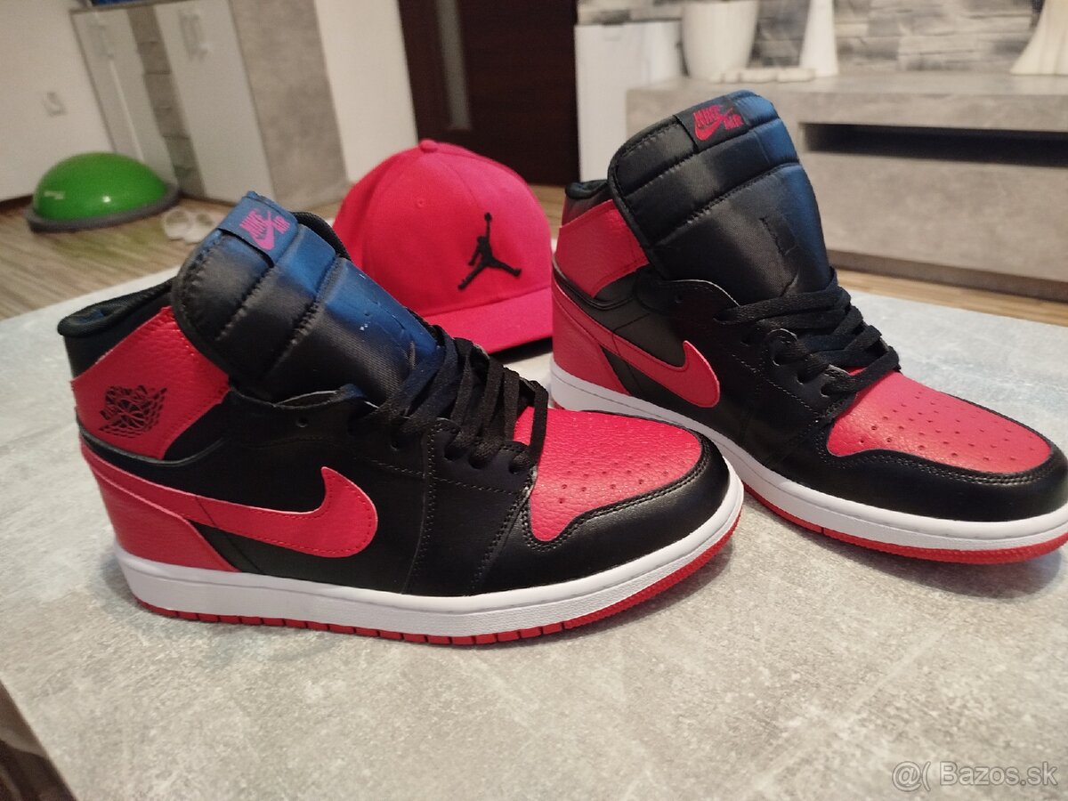 Nike Air Jordan 1 Retro OG Bred (2016), EU 44