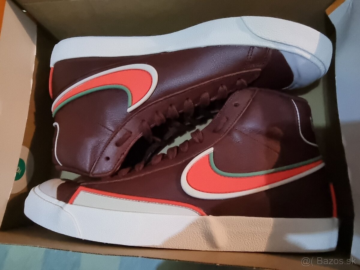 Nove Nike BLAZER MID 77 INFINITE v. 43