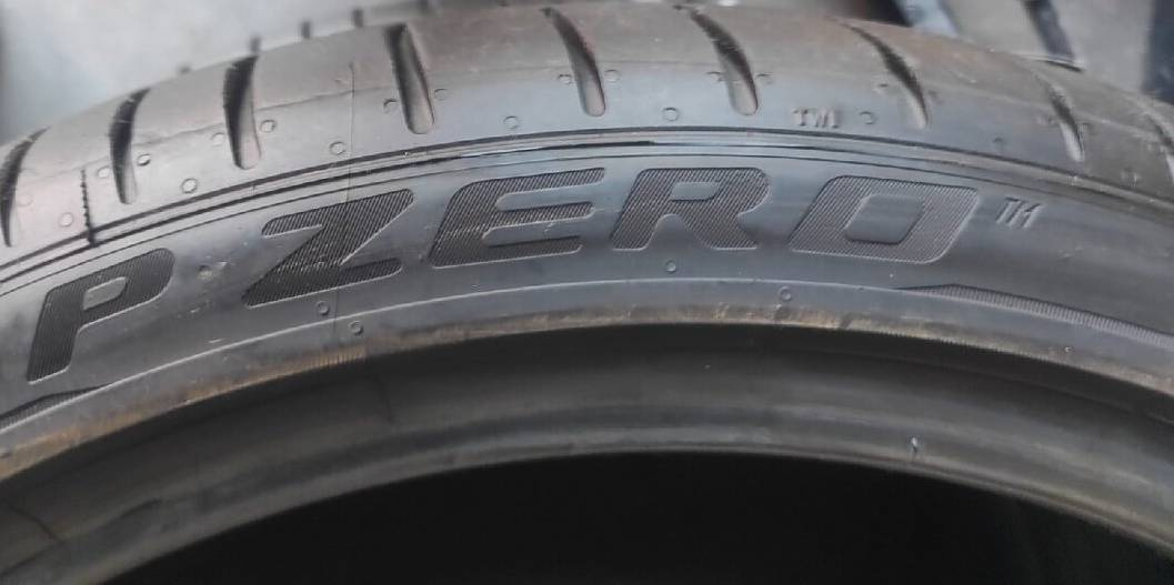 Pirelli 225/40r19 P Zero letné