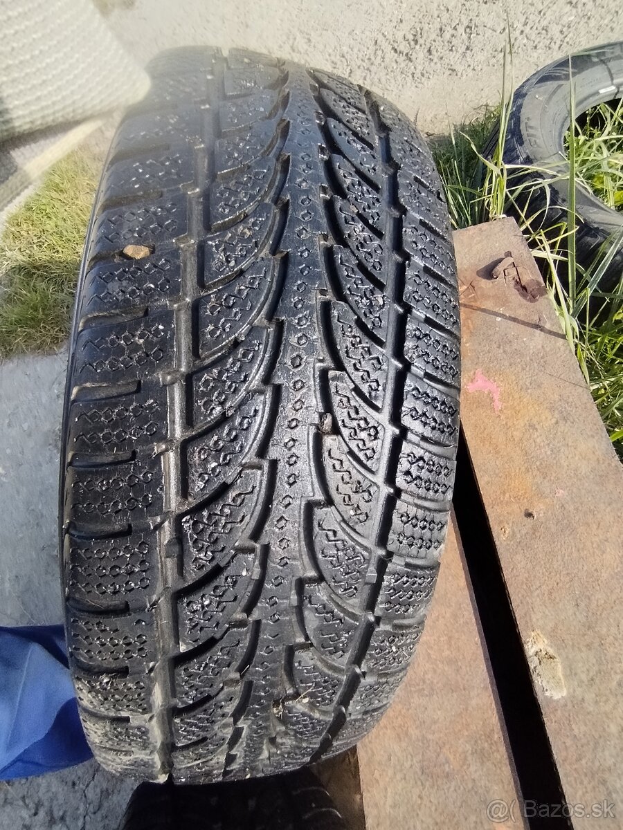 235/75R16 jeep