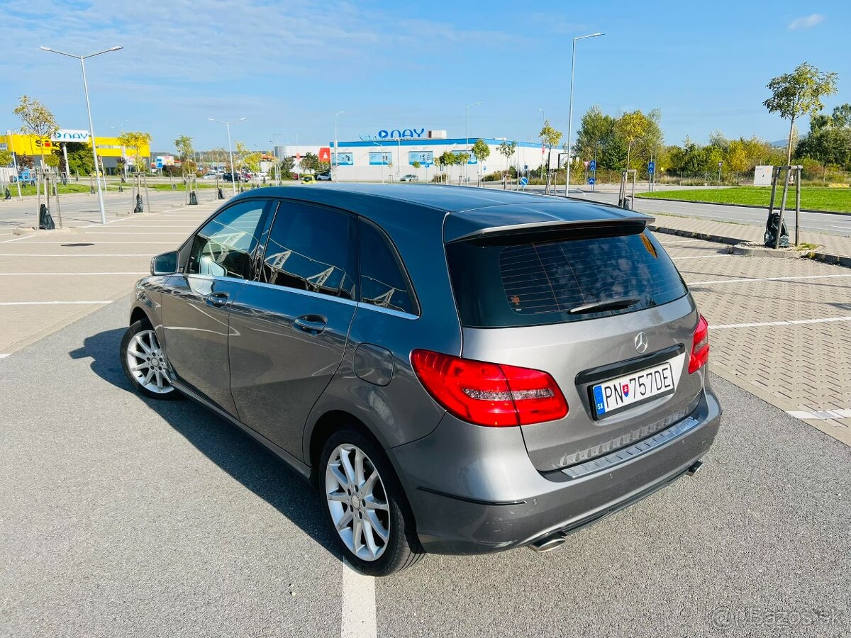 Mercedes B trieda 220 CDI BlueEFFICIENCY