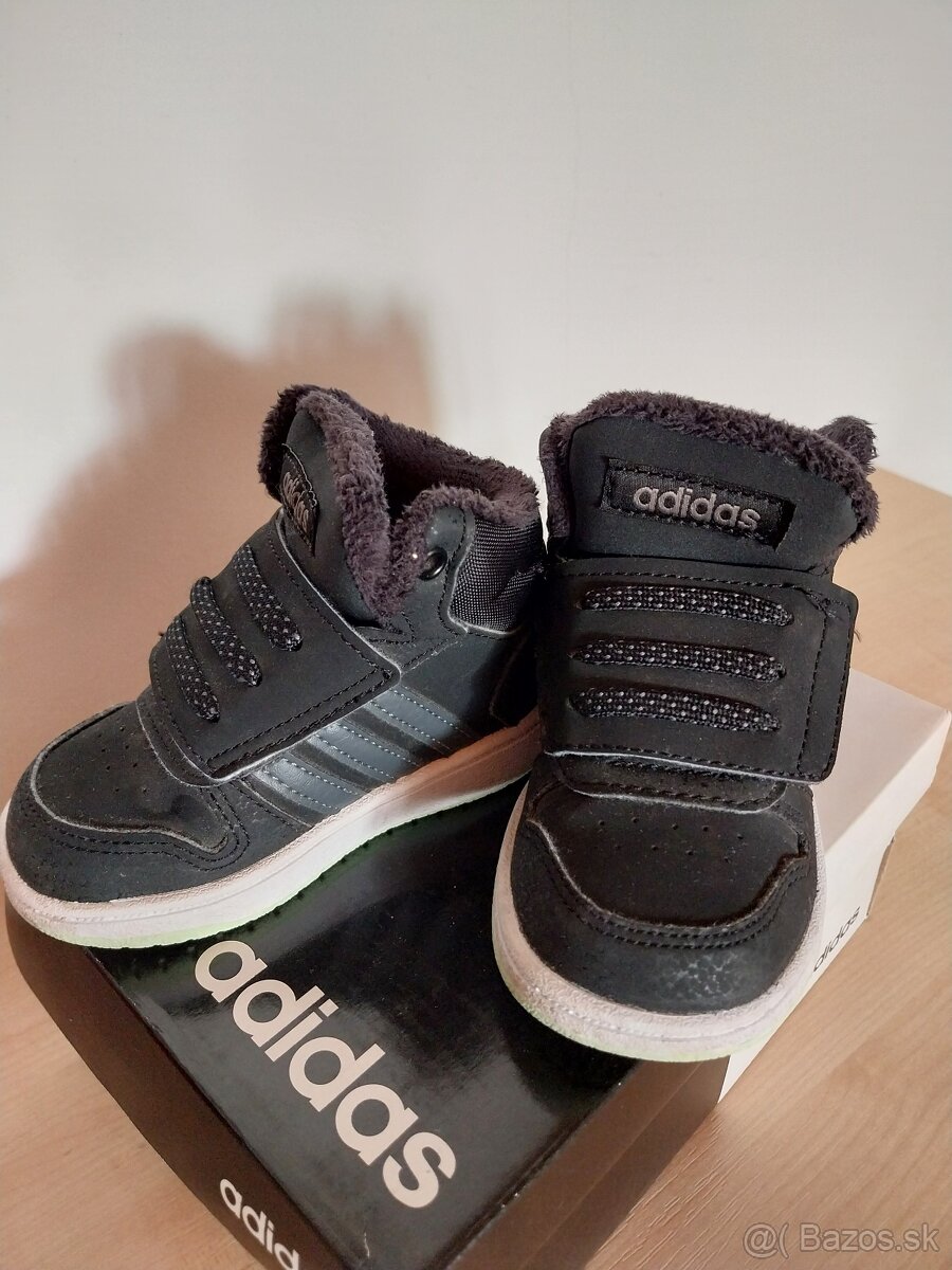 Tenisky Adidas 21