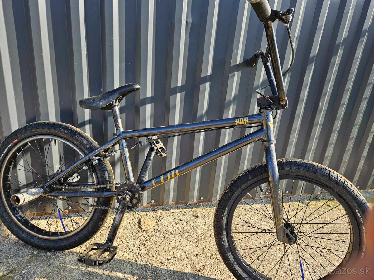 Bicykel BMX