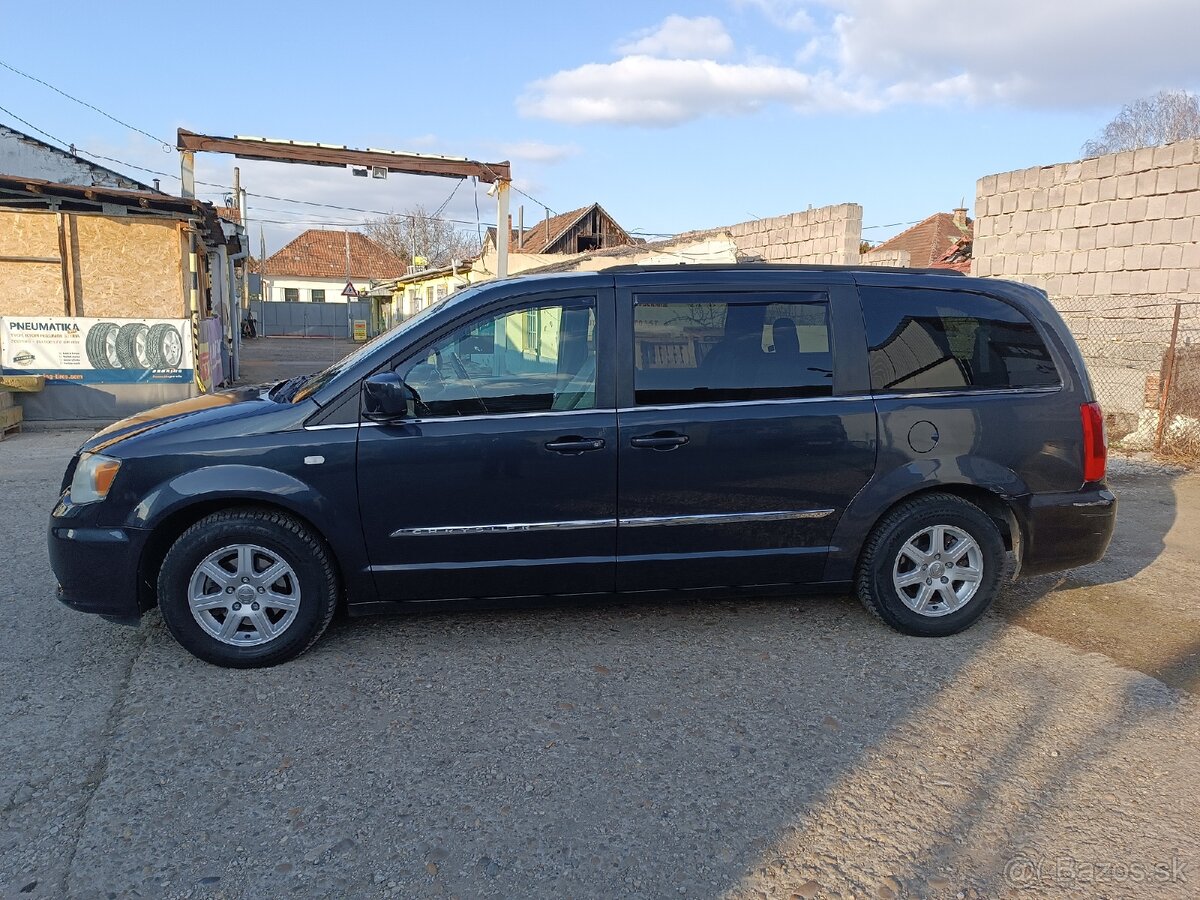 Chrysler Town & country