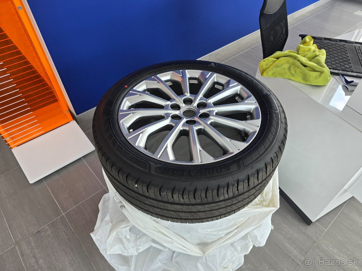 Komplet originál sada kolies Ford Custom 2024 - 235/50 R19C