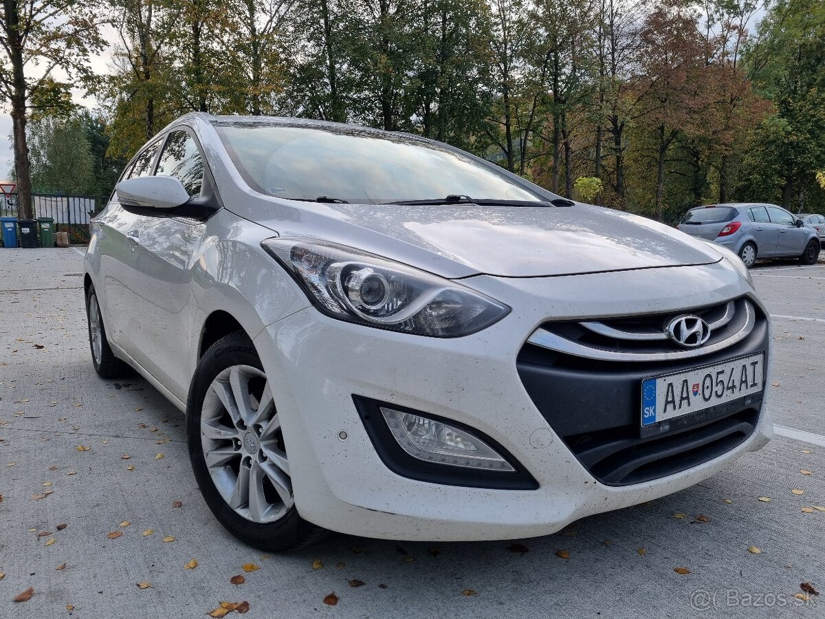 Hyundai i30cw,1,6 GRDi,94kW,automat