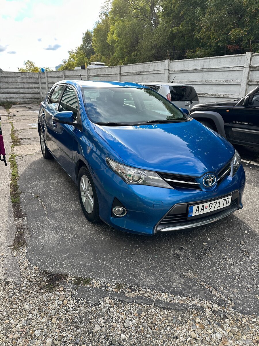 Toyota Auris hybrid