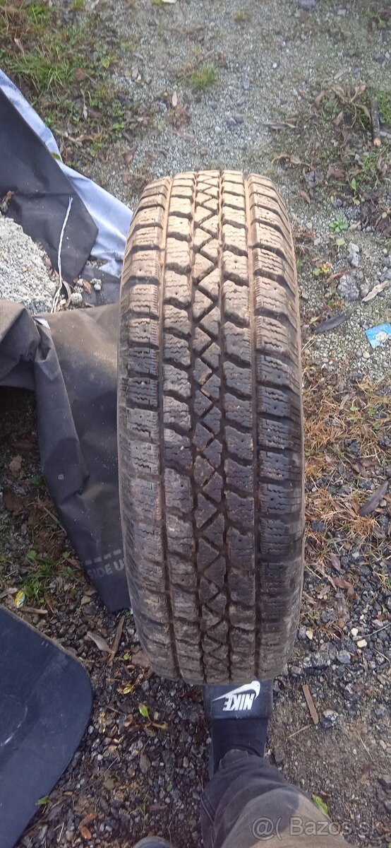 225/75 r15