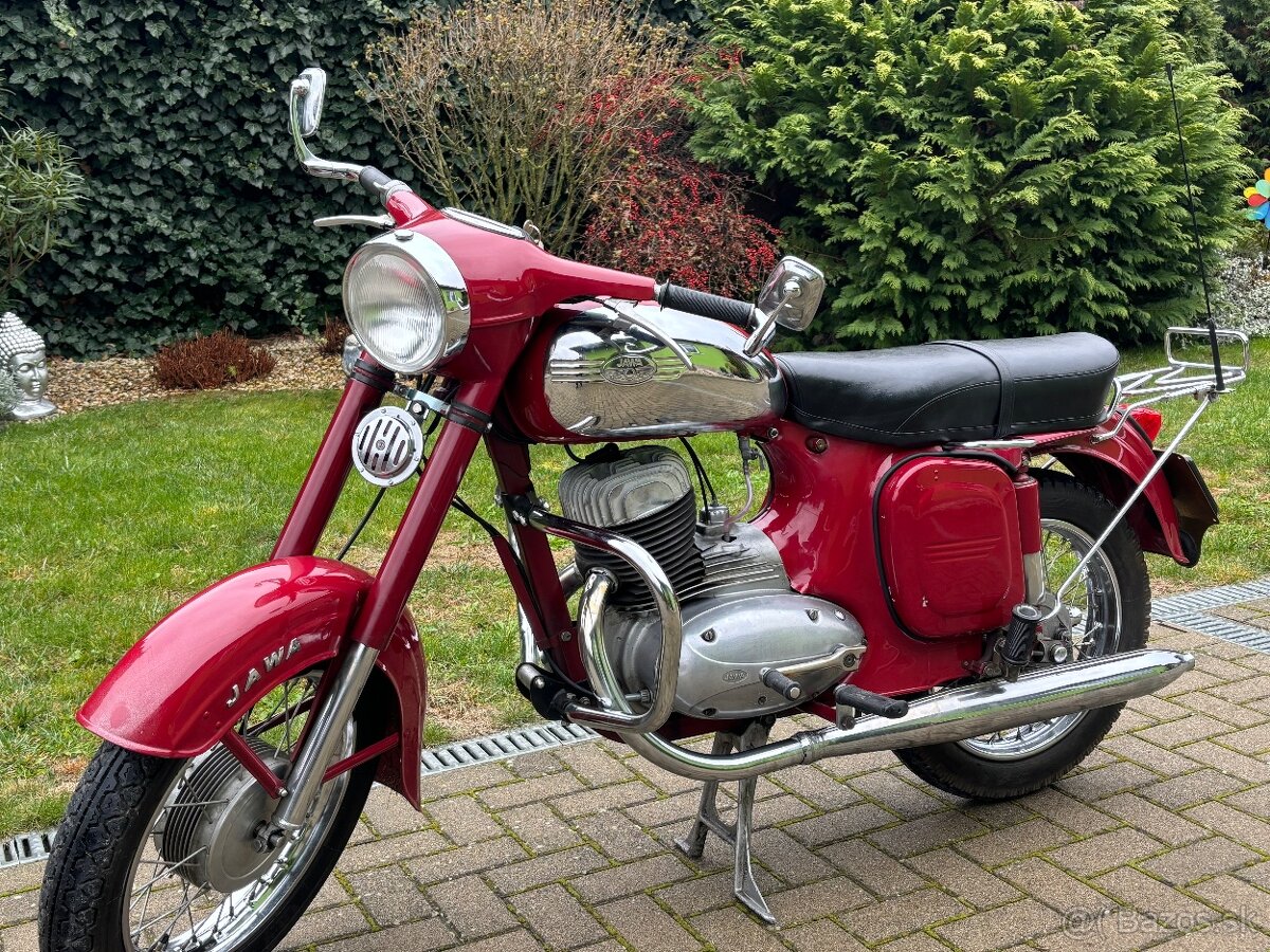 JAWA  559 250 Panelka