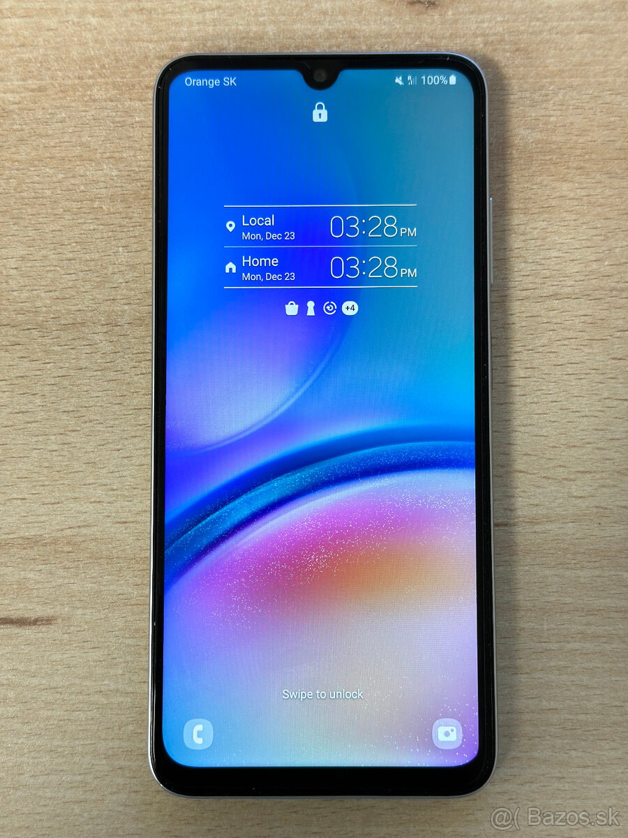 Samsung Galaxy A05s Strieborný + puzdro a ochranné sklo