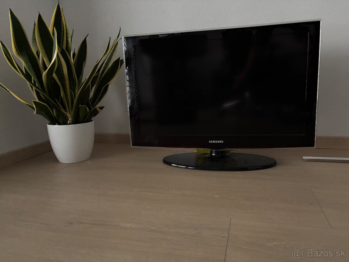 Predam TV Samsung - uhlopriečka 32” (82cm)