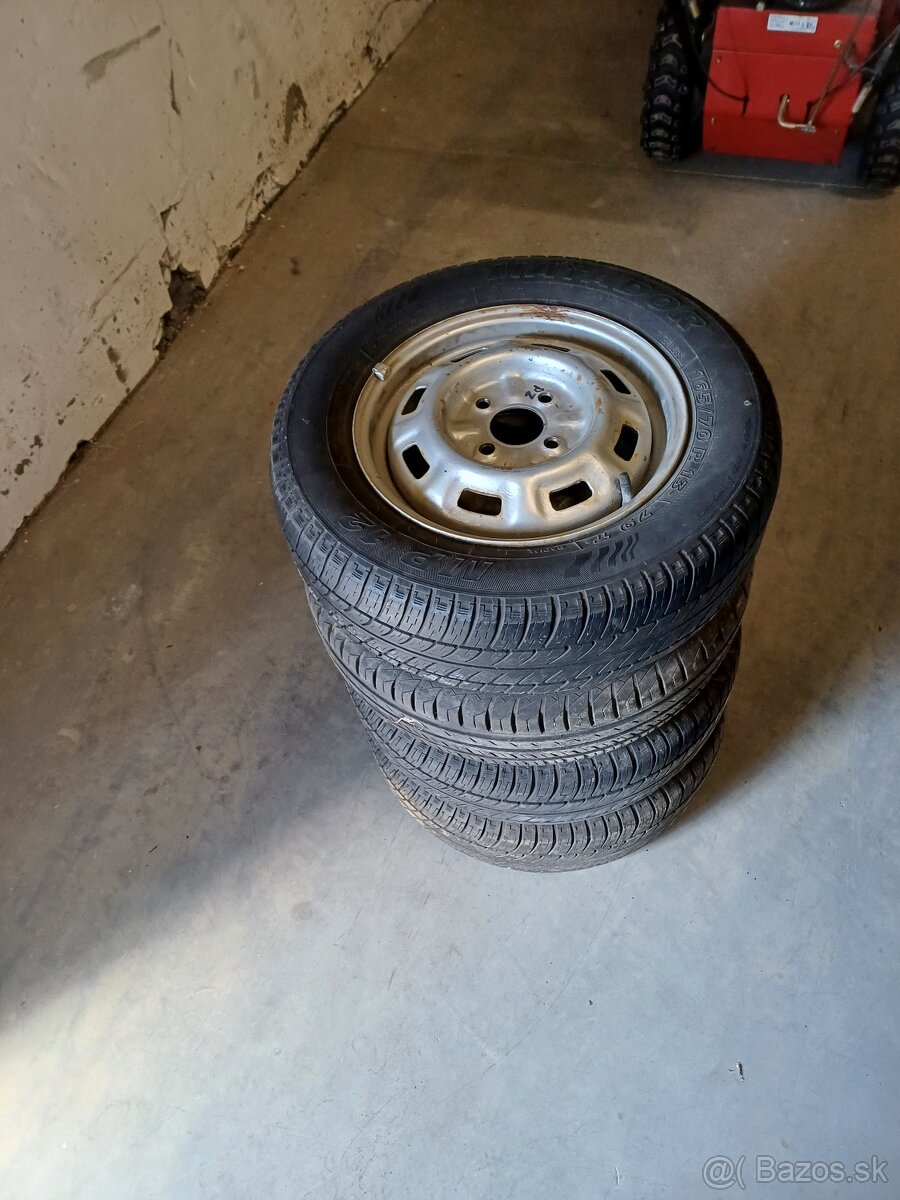 Pozinkované disky favorit s pneu 165/70 R13