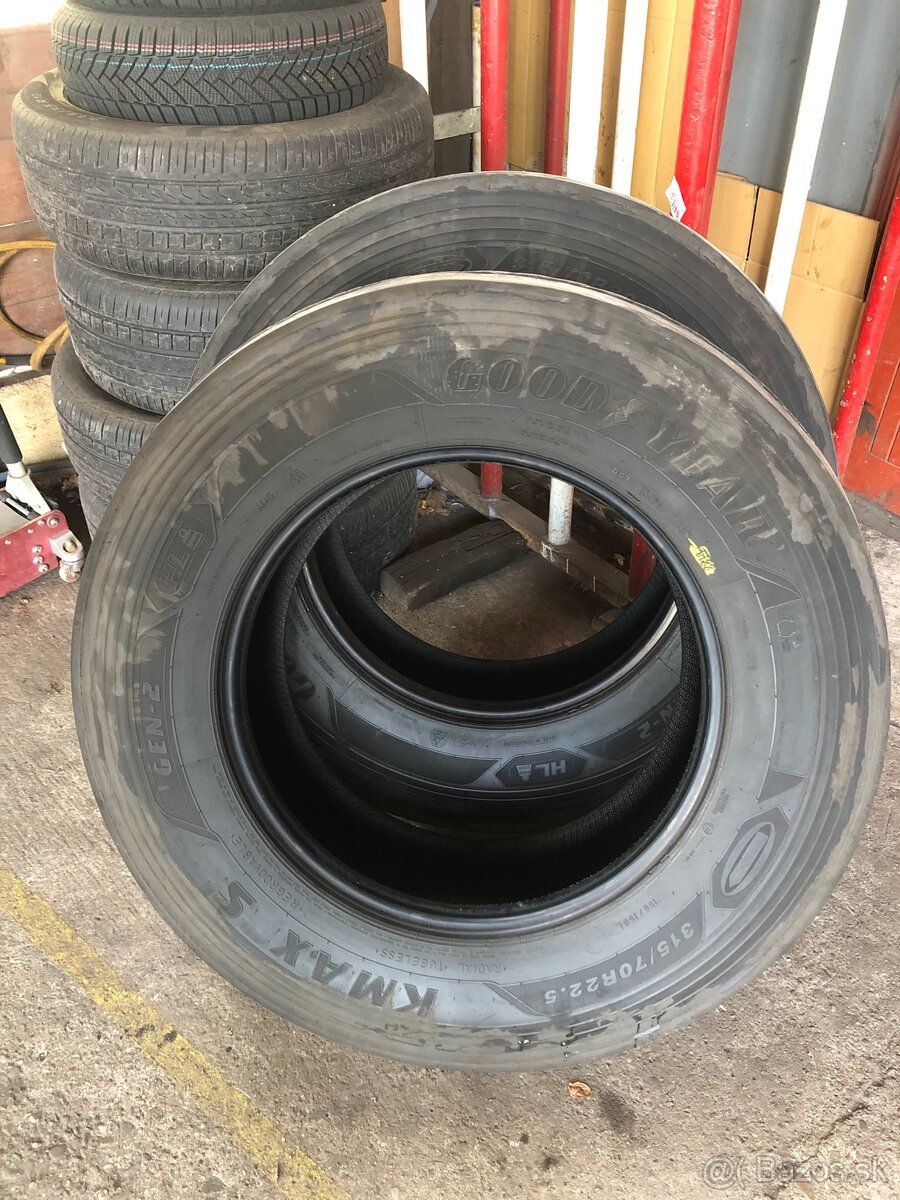 Good year 315/70 R22.5