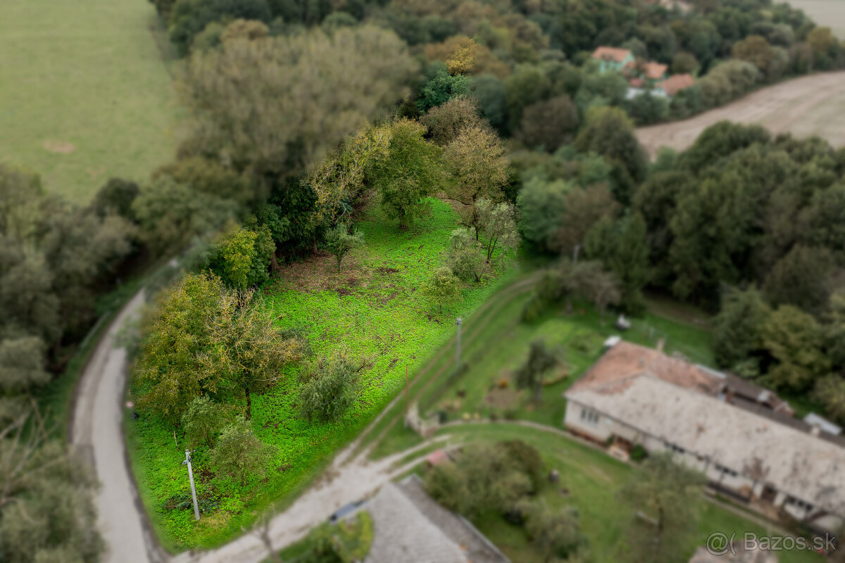 Na predaj pozemok 44,5á v obci Žarnov