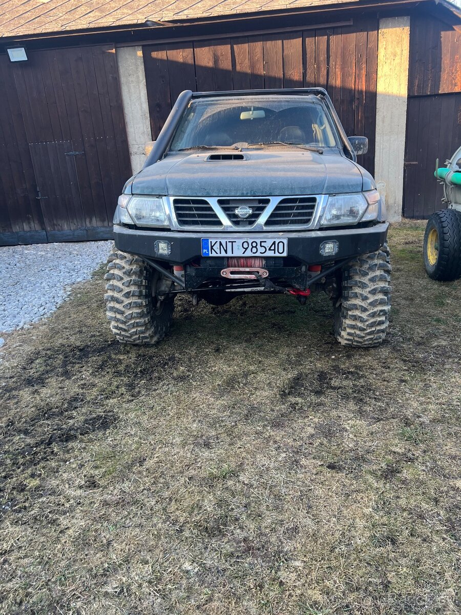 Predám Nissan patrol y61 špeciál