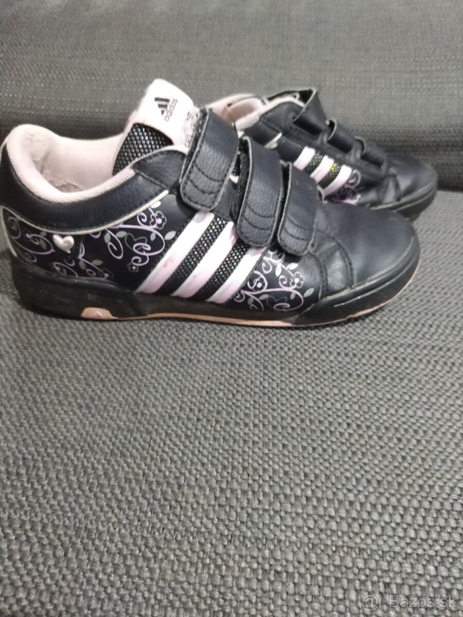 Adidas veľ. 33