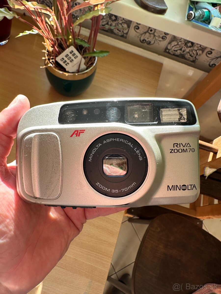 Minolta riva zoom 70