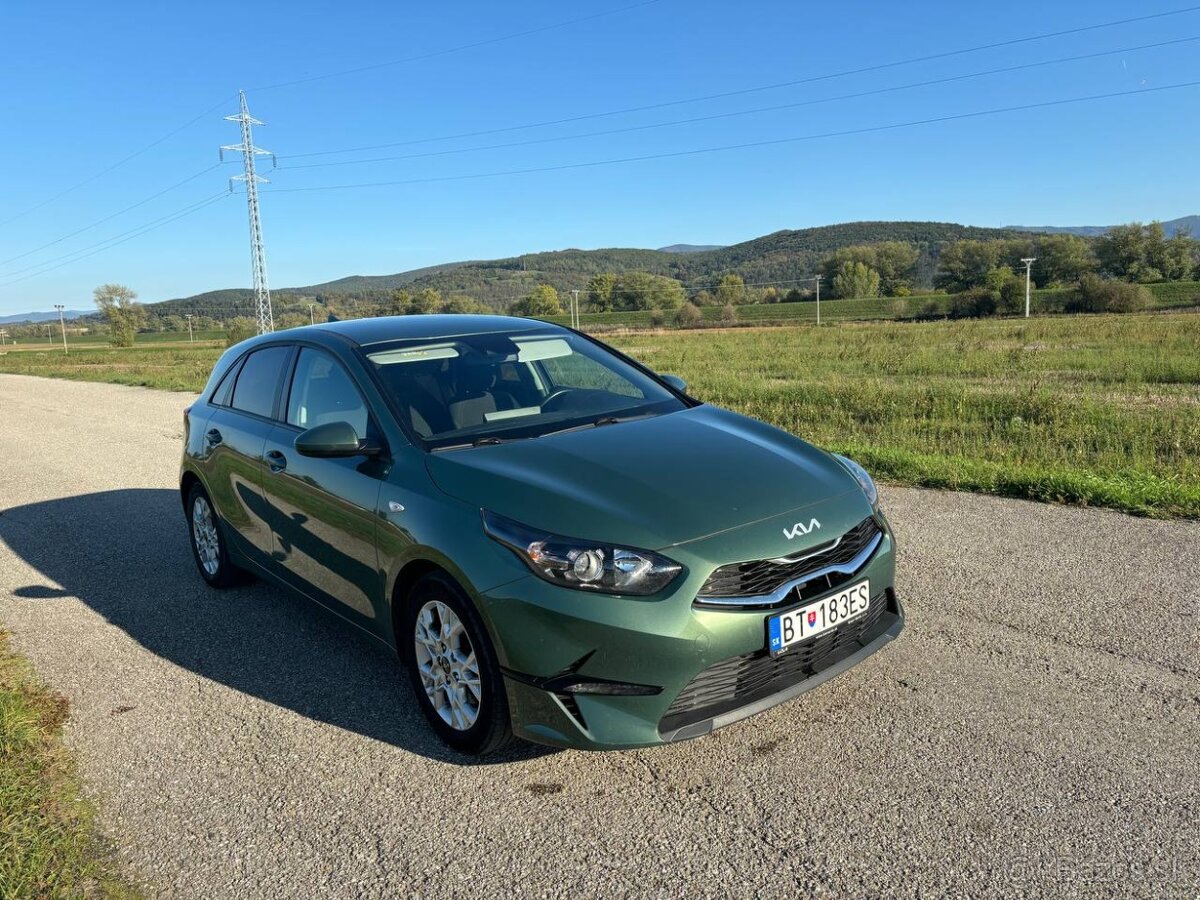 Kia Ceed 1,0 T-GDi r.22 SILVER PACK v ZÁRUKE