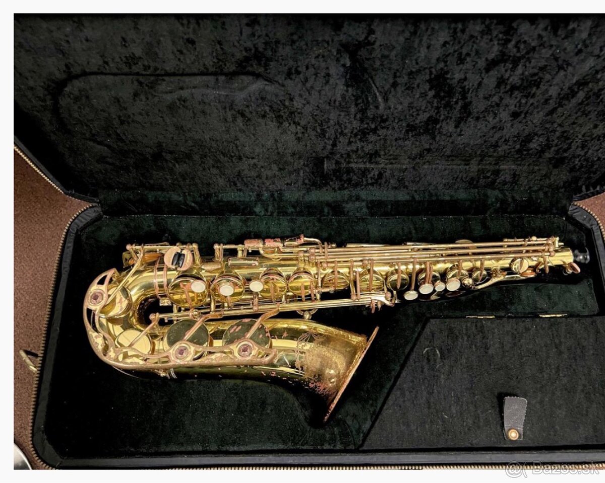 Alt saxofón Yamaha YAS 52